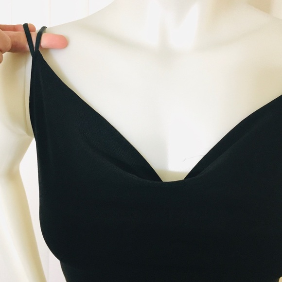 Solid black spaghetti strap V-neck dress - Picture 4 of 8